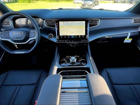 New 2026 Jeep Grand Wagoneer L Limited AWD/4WD image 6