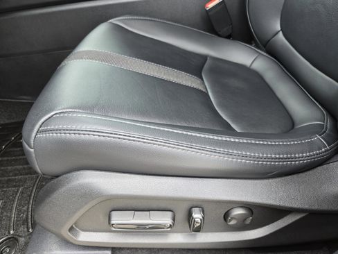 Certified 2025 Honda Pilot Touring image 20