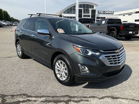 Used 2018 Chevrolet Equinox LT image 3