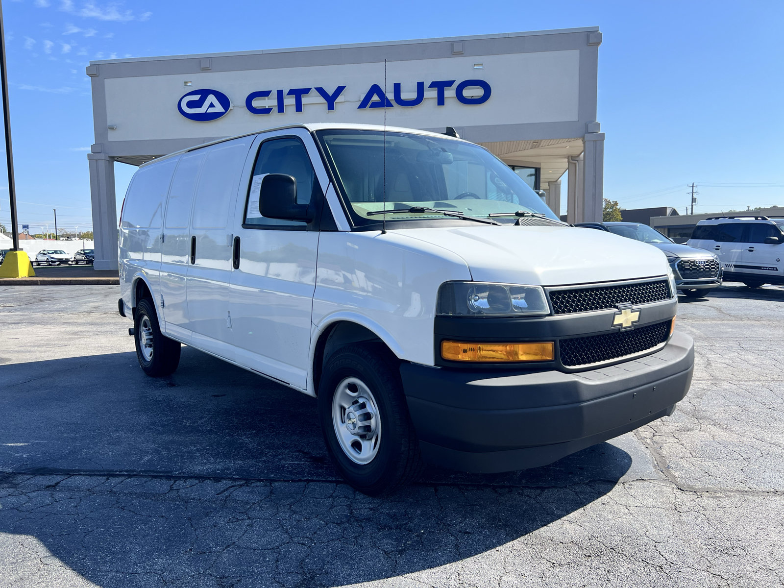 Used 2019 Chevrolet Express 2500 w/ Driver Convenience Package RWD image 1