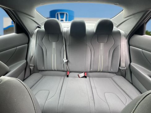 Used 2023 Hyundai Elantra SEL w/ Convenience Package FWD image 26