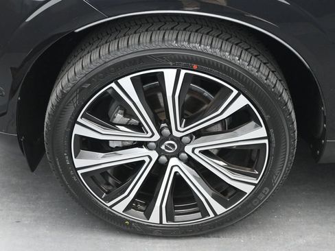 Certified 2023 Volvo XC60 B5 Ultimate w/ Climate Package AWD/4WD image 4