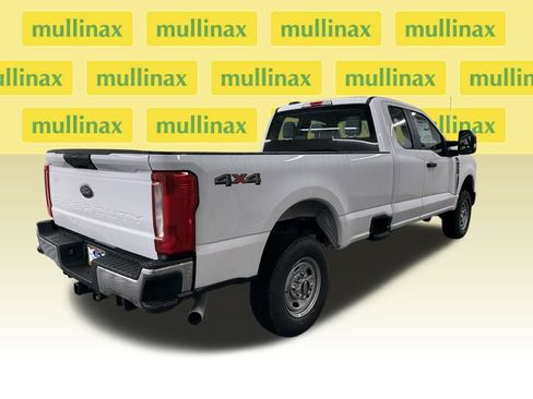 New 2026 Ford F250 XL w/ XL Chrome Package image 3