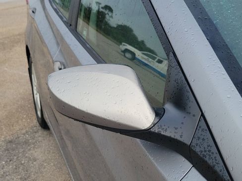 Used 2013 Hyundai Elantra GLS w/ Preferred Pkg image 21