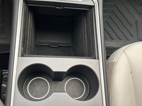 Used 2021 Tesla Model 3 Standard Range Plus image 26