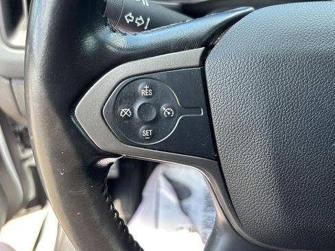 Used 2018 Chevrolet Colorado Z71 AWD/4WD image 10