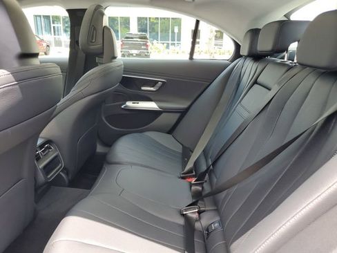 Used 2026 Mercedes-Benz E 350 Sedan w/ Winter Package image 10