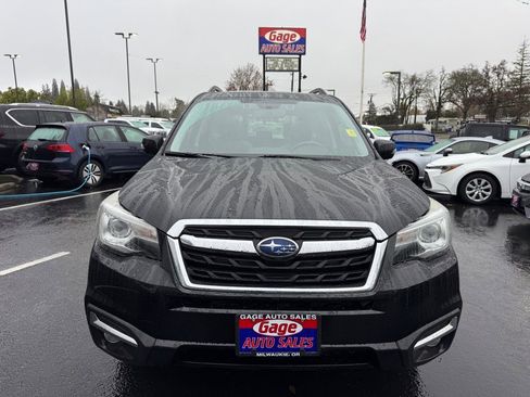 Used 2017 Subaru Forester 2.5i Touring image 11
