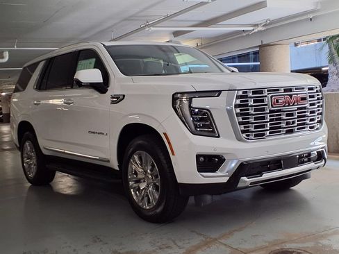 New 2026 GMC Yukon Denali w/ LPO, Floor Liner Package RWD image 3