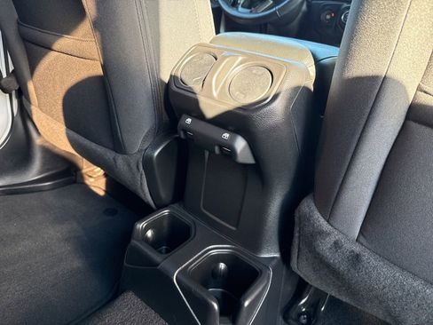 Used 2021 Jeep Wrangler Unlimited Sport image 38