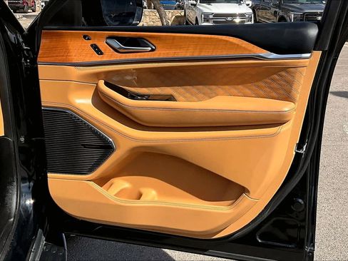 Used 2023 Jeep Grand Cherokee Summit image 23