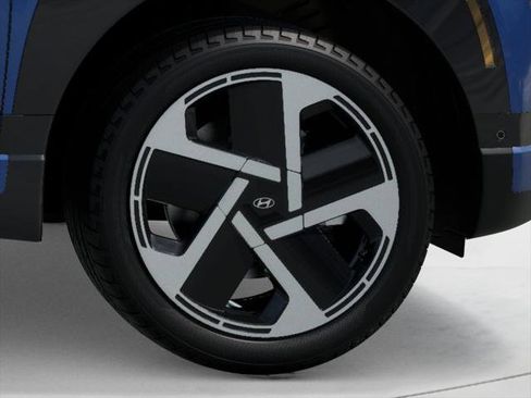 New 2026 Hyundai Ioniq 9 Limited w/ Tow & Go Package AWD/4WD image 8