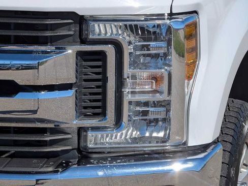 Certified 2018 Ford F250 XLT w/ XLT Value Package AWD/4WD image 10