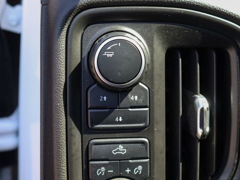 Used 2021 Chevrolet Silverado 2500 Custom w/ Custom Value Package AWD/4WD image 21