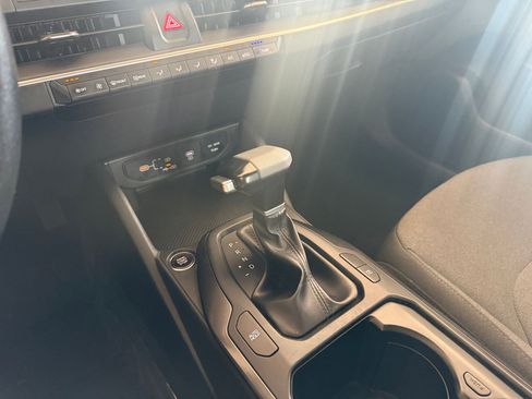 Used 2025 Kia K4 FWD image 40
