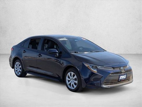 Used 2024 Toyota Corolla LE FWD image 3