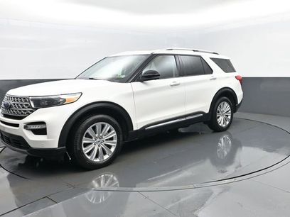 Used 2023 Ford Explorer Limited w/ Limited Technology Package