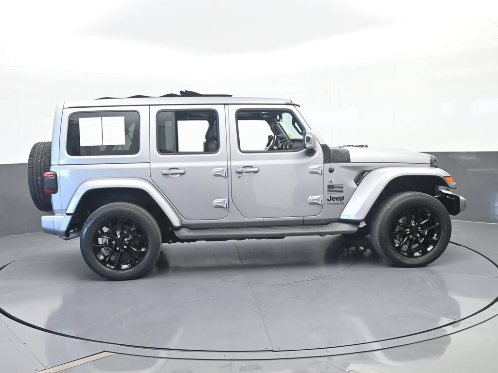 Used 2021 Jeep Wrangler Unlimited Sahara AWD/4WD image 7