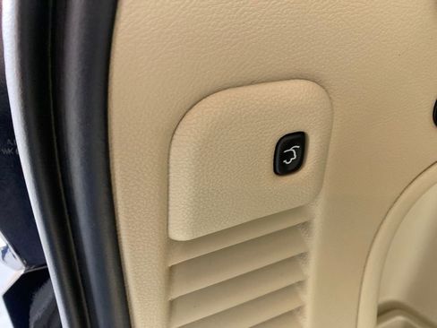 Used 2021 Jeep Grand Cherokee Limited w/ Trailer Tow Group IV image 31