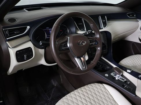 Used 2019 INFINITI QX50 Essential w/ Sensory Package image 30