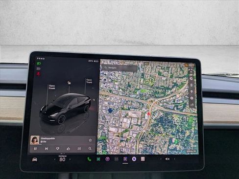 Used 2023 Tesla Model Y Performance image 15