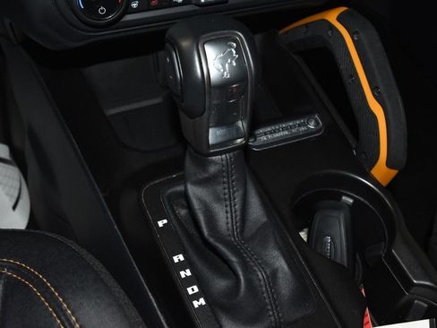 Used 2023 Ford Bronco Badlands image 14