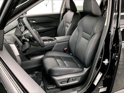 New 2026 Nissan Rogue SV FWD image 10