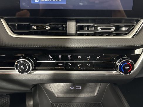 New 2026 Chevrolet Equinox LT image 21