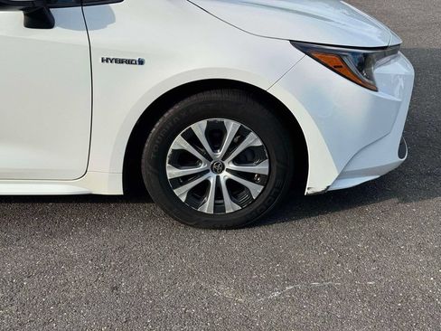 Used 2021 Toyota Corolla LE FWD image 9