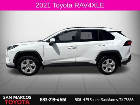 Used 2021 Toyota RAV4 XLE AWD/4WD image 2