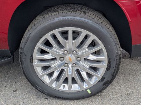 New 2025 Chevrolet Suburban High Country image 19