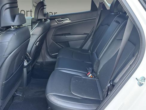 Used 2023 Kia Sportage EX AWD/4WD image 27