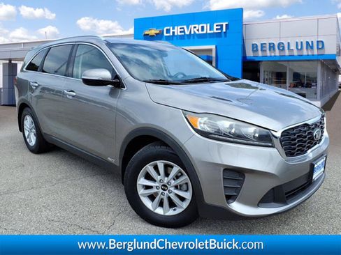 Used 2019 Kia Sorento AWD w/ LX Convenience Package image 1