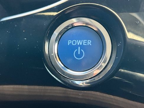 Certified 2022 Toyota Prius LE FWD image 22
