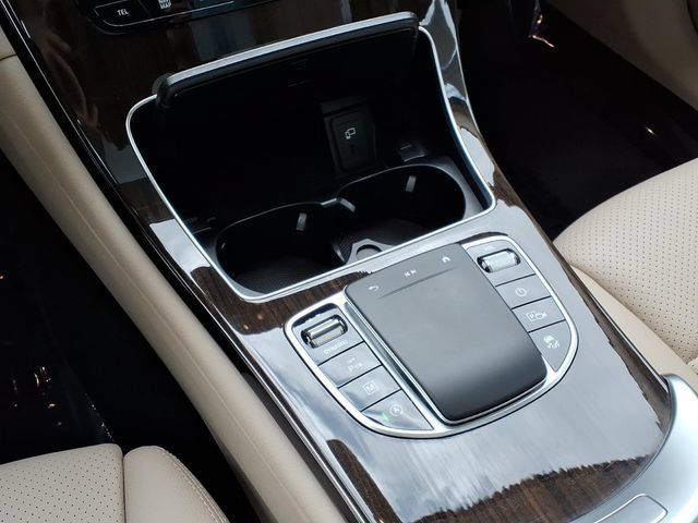 Used 2021 Mercedes-Benz GLC 300 4MATIC image 7