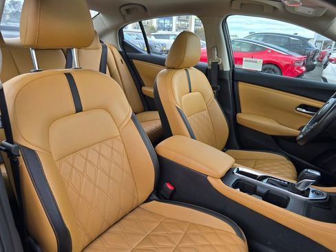 Used 2024 Nissan Sentra SV w/ SV Premium Package image 11