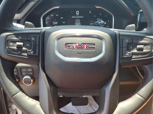 Used 2024 GMC Sierra 1500 AT4 w/ Technology Package AWD/4WD image 12
