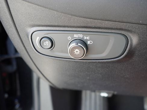 Used 2019 Chevrolet Equinox LT FWD image 23