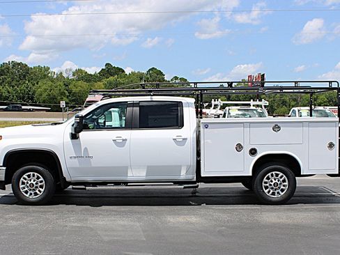 Used 2025 Chevrolet Silverado 2500 LT w/ Convenience Package AWD/4WD image 6