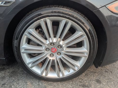 Used 2017 Jaguar XJ L Supercharged RWD image 69