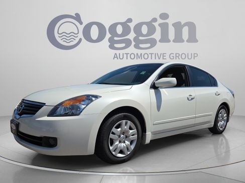 Used 2009 Nissan Altima 2.5 S w/ Convenience Pkg FWD image 1