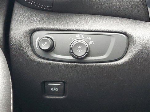 Certified 2024 Chevrolet Blazer LT w/ Convenience Package image 19