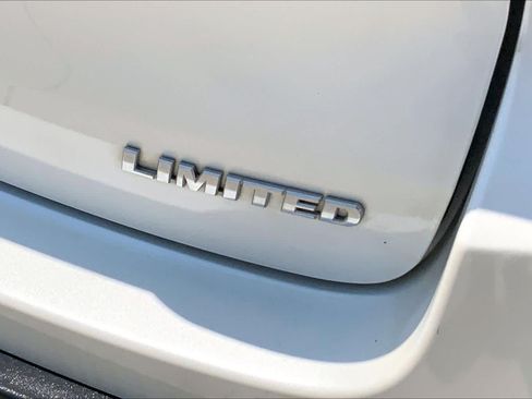 Used 2017 Toyota Highlander Limited FWD image 10