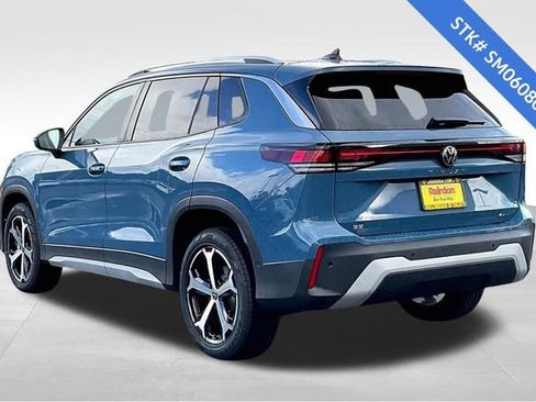 New 2025 Volkswagen Tiguan SE image 3