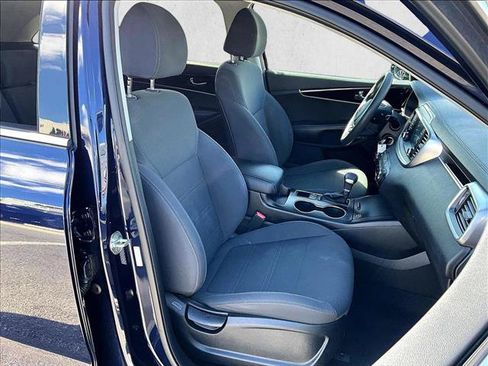 Used 2020 Kia Sorento LX FWD image 9
