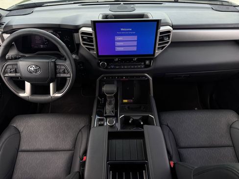 Used 2025 Toyota Tundra Limited AWD/4WD image 12