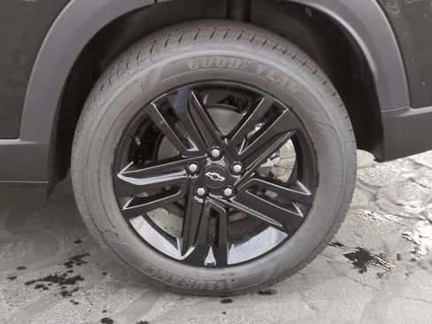 New 2026 Chevrolet Trax ACTIV w/ Sunroof Package image 20