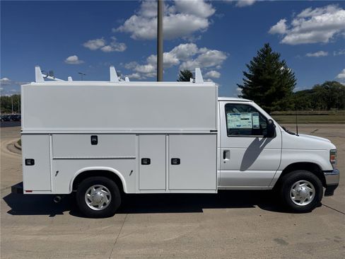 New 2026 Ford E-350 and Econoline 350 Super Duty w/ Power Equipment Group RWD image 8