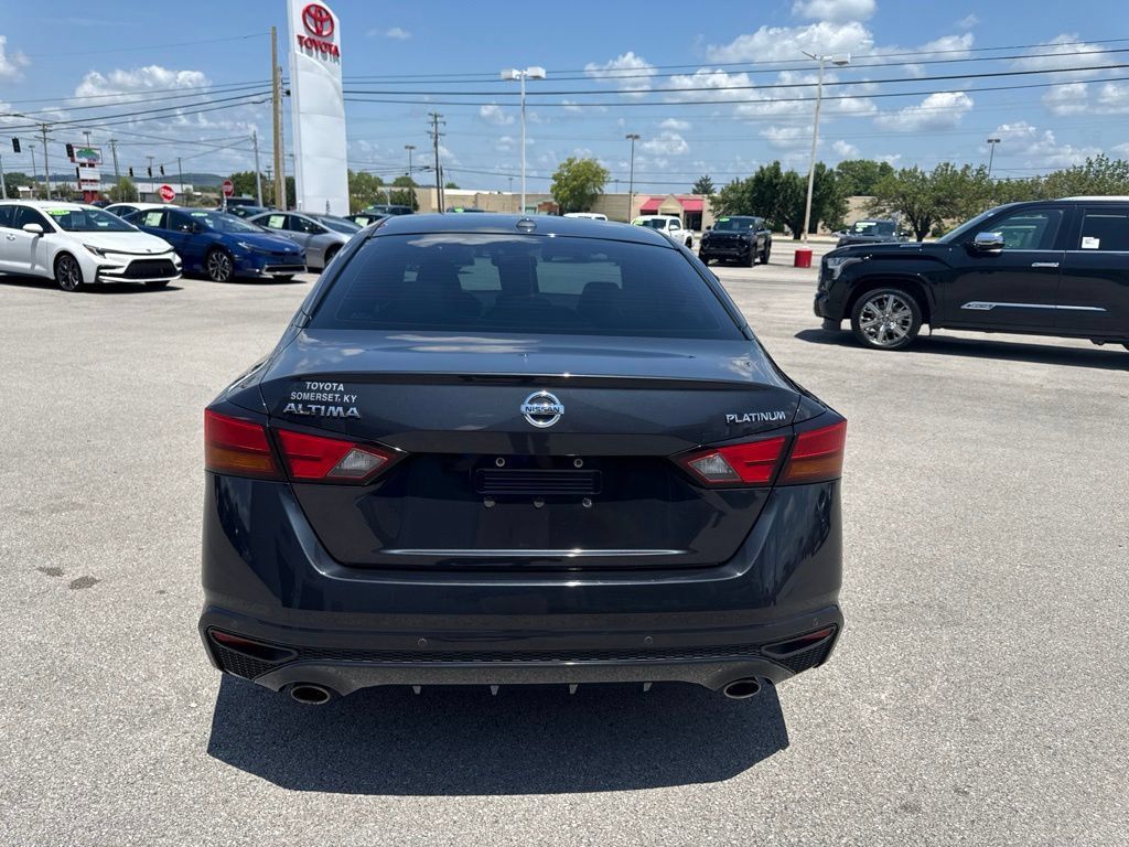 Used 2020 Nissan Altima 2.5 Platinum FWD image 4
