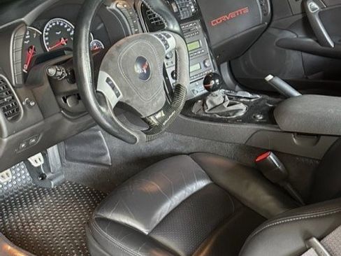 Used 2009 Chevrolet Corvette Coupe w/ Z51 Performance Package image 2